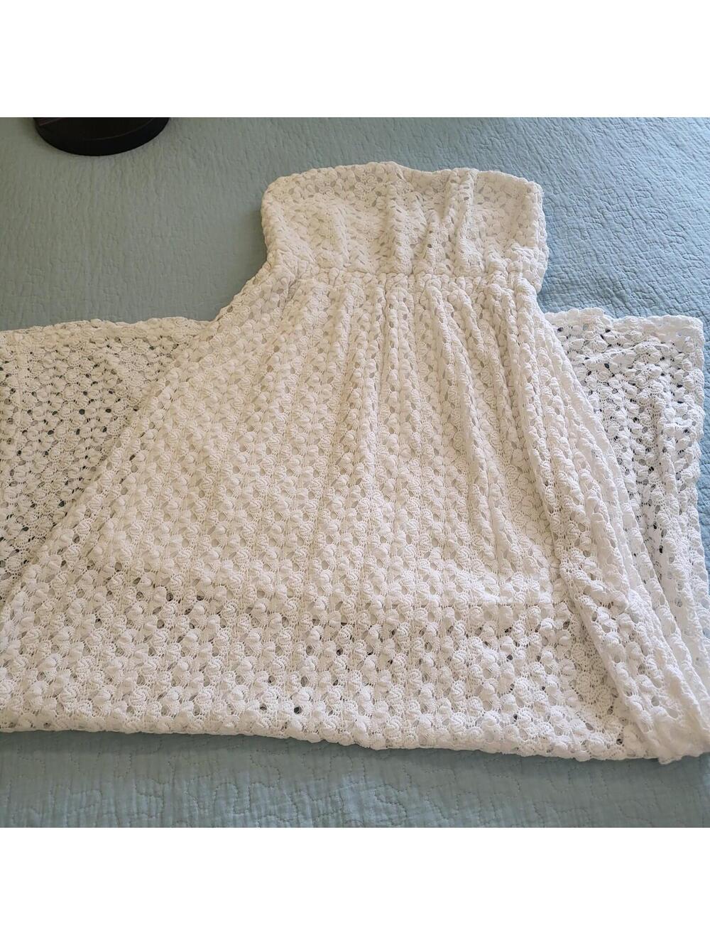Mimi Chica white crochet strapless maxi dress with a mini length slip/liner Med